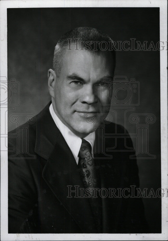 1980 Press Photo Dr Richard Marburger Lawrence Educator - RRW96743 - Historic Images