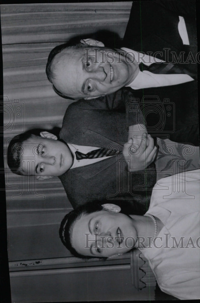 1961 Press Photo Dr. Luther Perry (Surgeon General) - RRW96801 - Historic Images