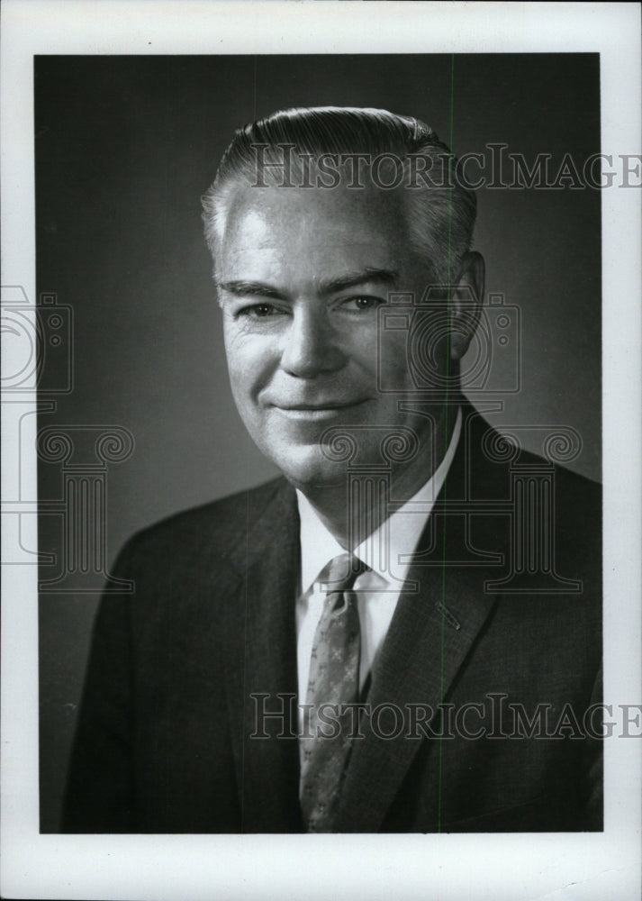 1970 Press Photo RW Macdonals Burroughs Corporation - RRW96893 - Historic Images