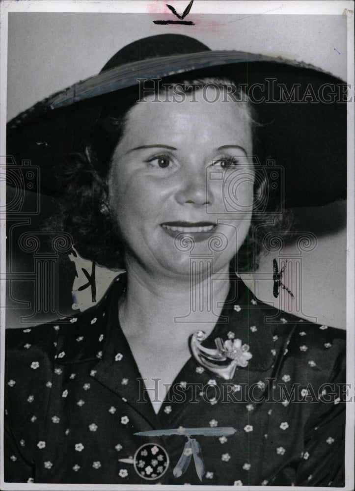 1942 Press Photo Mrs Groucho Ruth Marx divorce husband - RRW96939 - Historic Images