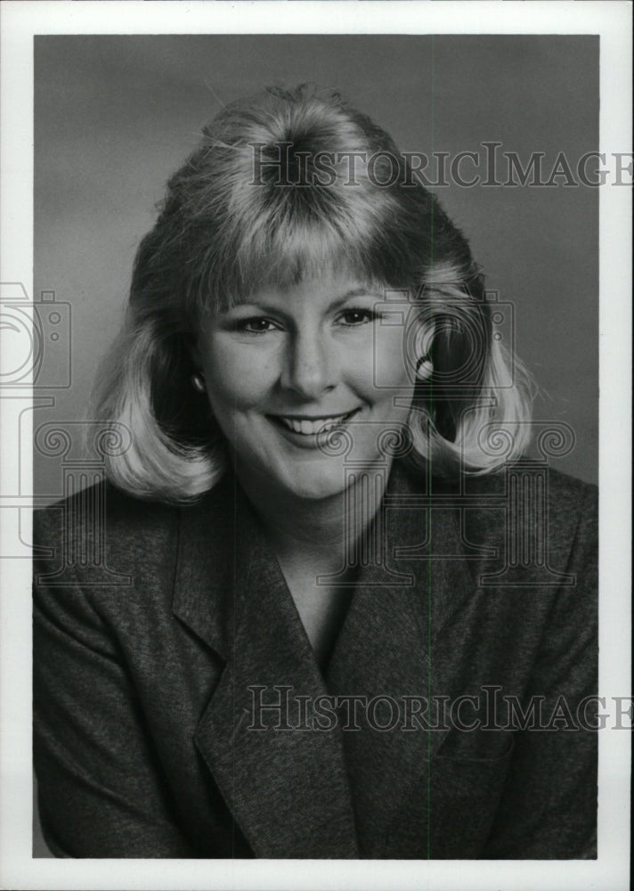 1987 Press Photo Kelley Kerrigan TV News Reporter - RRW96951 - Historic Images