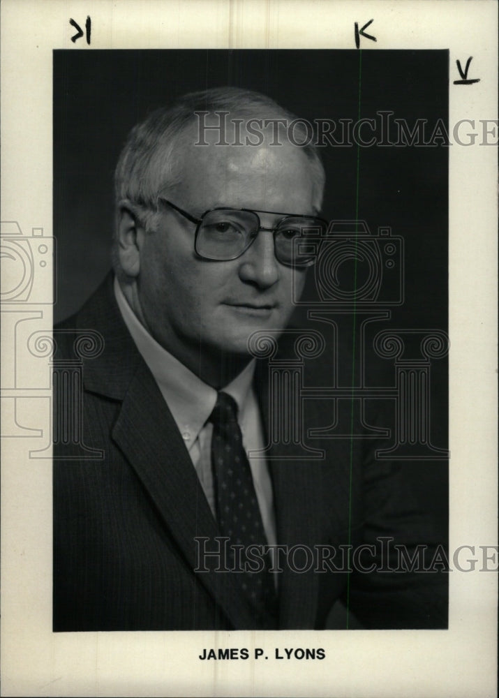 1986 Press Photo James P. Lyons Chevrolet Executive - RRW97021 - Historic Images