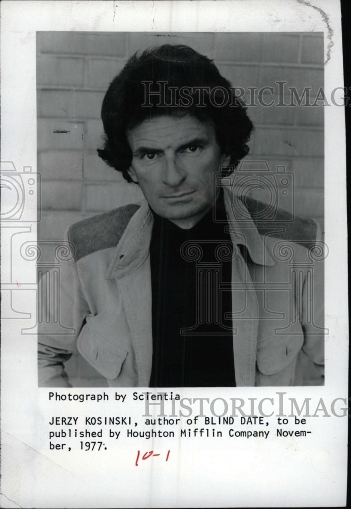 1978 Press Photo Jerzy Kosinski author Blind Date book - RRW97055 - Historic Images