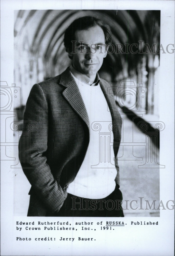 1991 Press Photo Edward Rutherfurd Russka Crown Author - RRW97201 ...