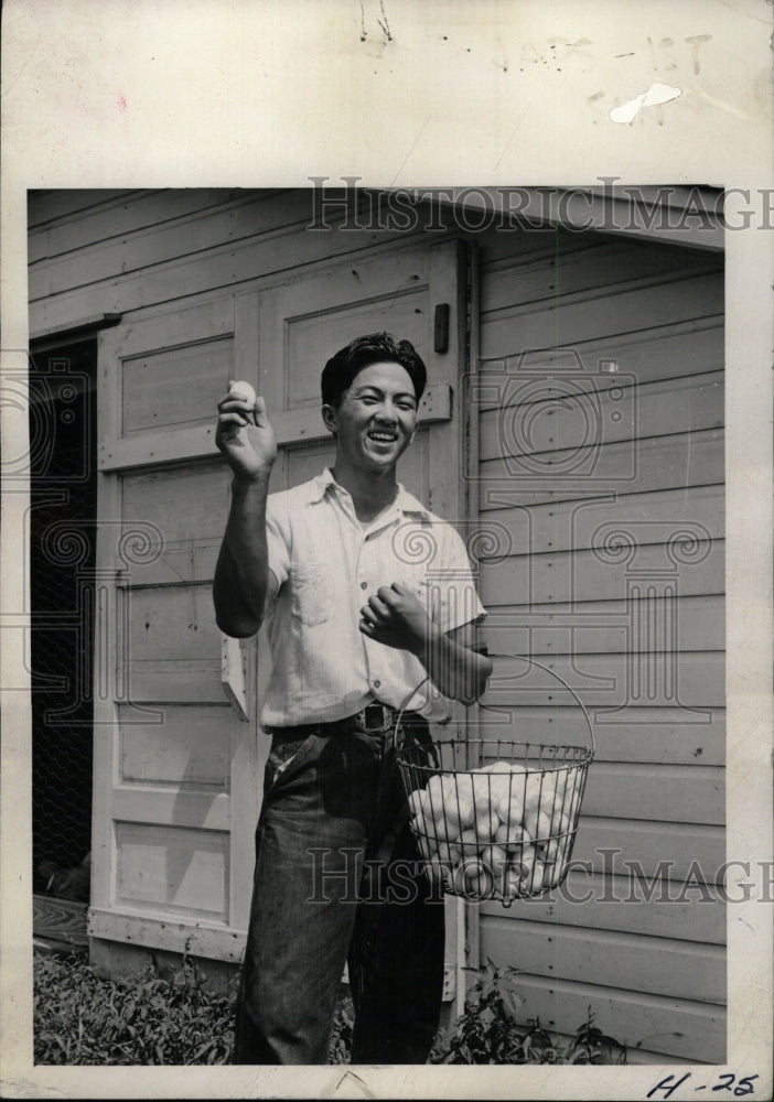 1943 Press Photo Schlosser Farm Chicago - RRW97325 - Historic Images