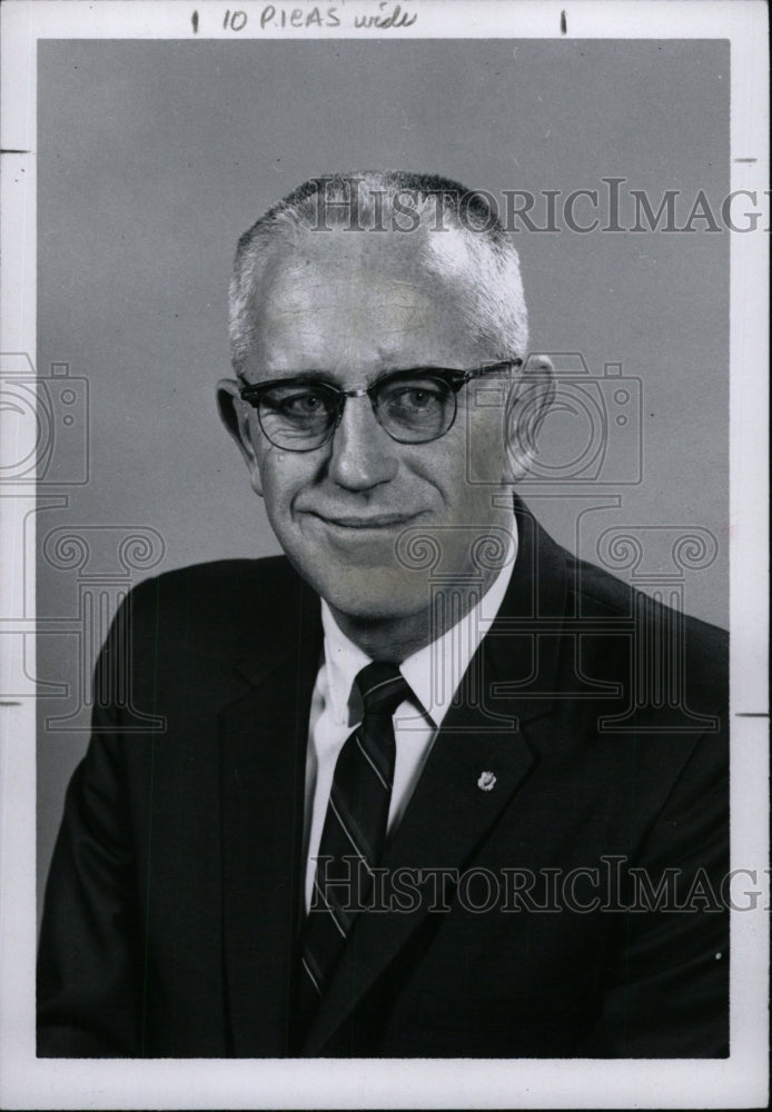 1969 Press Photo Russell McClay Editor Snap Click Gem - RRW97499 - Historic Images