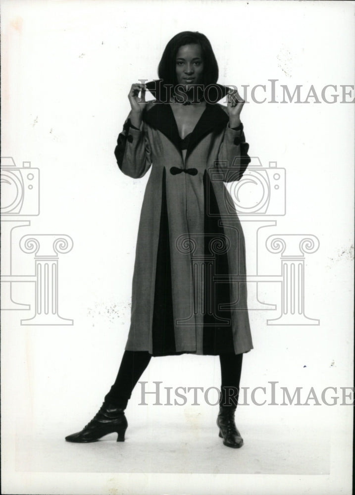 1994 Press Photo Maria Buscemi Formal Coat Designer RRW97585