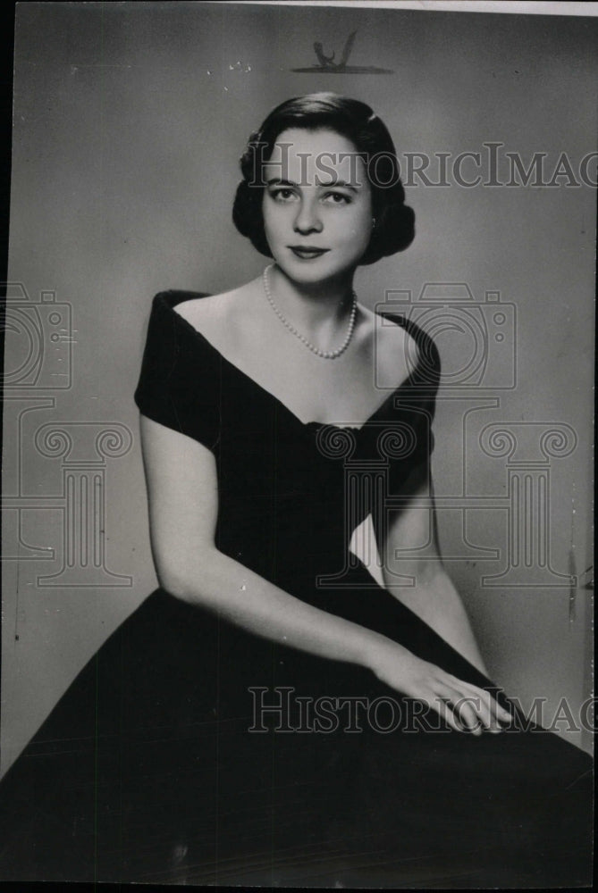 1955 Press Photo Mary Eldridge Boyer Vieta Taylor wife - RRW97623 - Historic Images