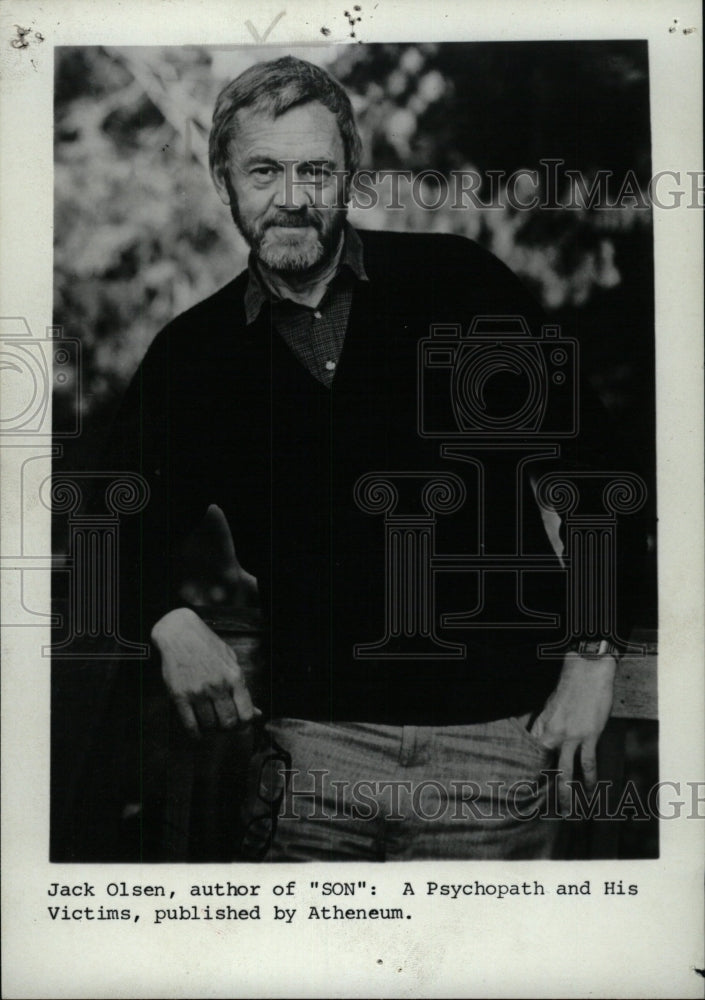 1985 Press Photo Jack Olsen Author Atheneum Psychopath - RRW97661 - Historic Images