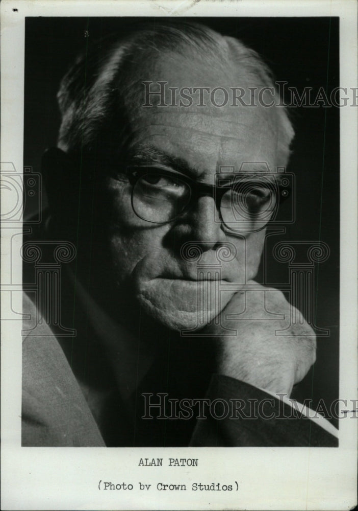 1969 Press Photo Alan Stewart Paton South Africa Anti - RRW97685 - Historic Images