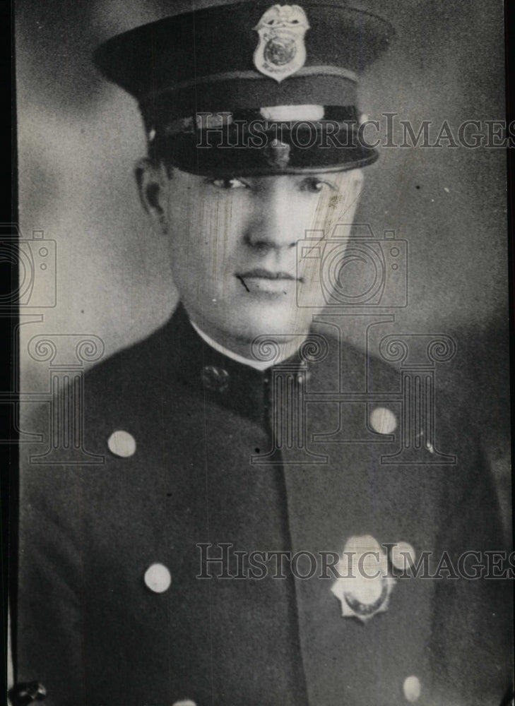 1930 Press Photo Thompson Haney Police Officer Chicago - RRW97989 - Historic Images
