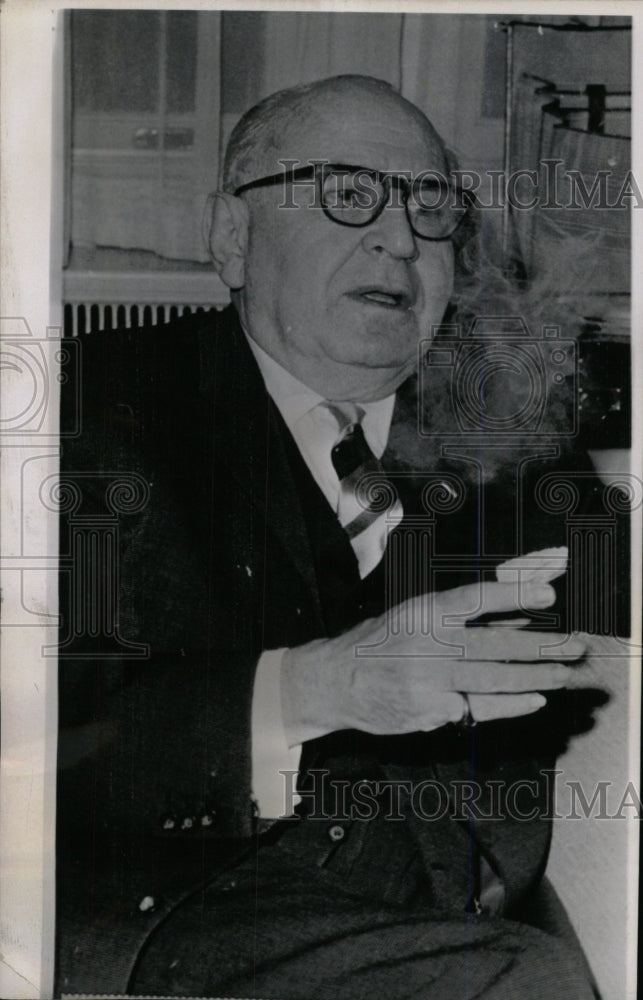 1966 Press Photo Julius Klein - RRW98007 - Historic Images