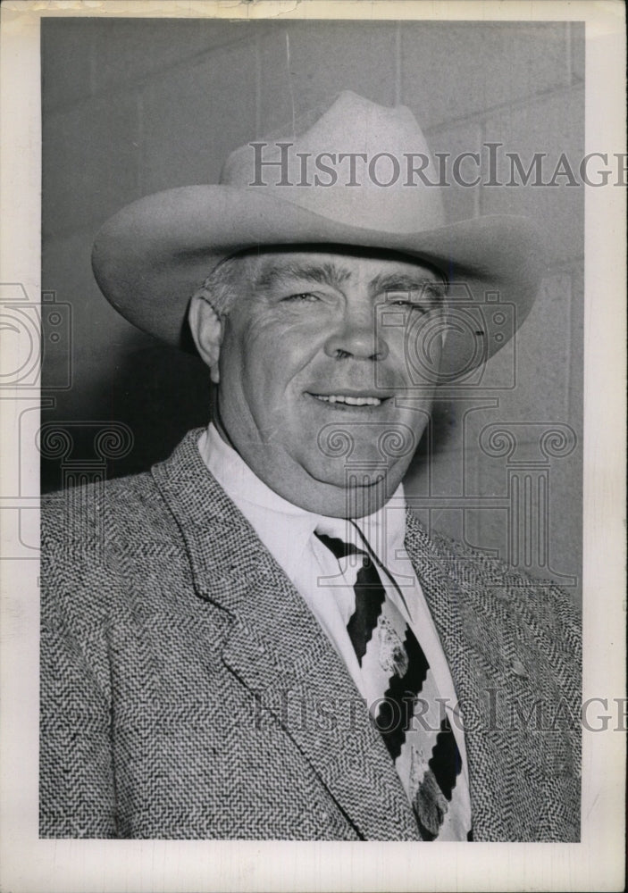 1951 Press Photo Latimer Beans Officials Centennial Tur - RRW98047 - Historic Images