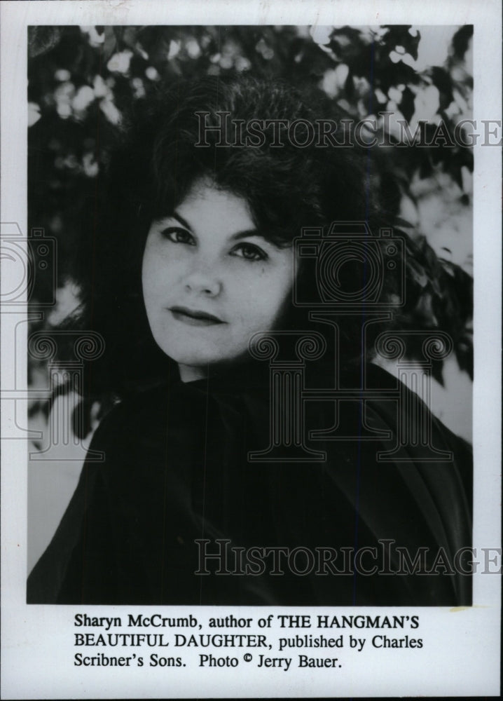 1992 Press Photo Sharyn McCrumb author - RRW98089 - Historic Images