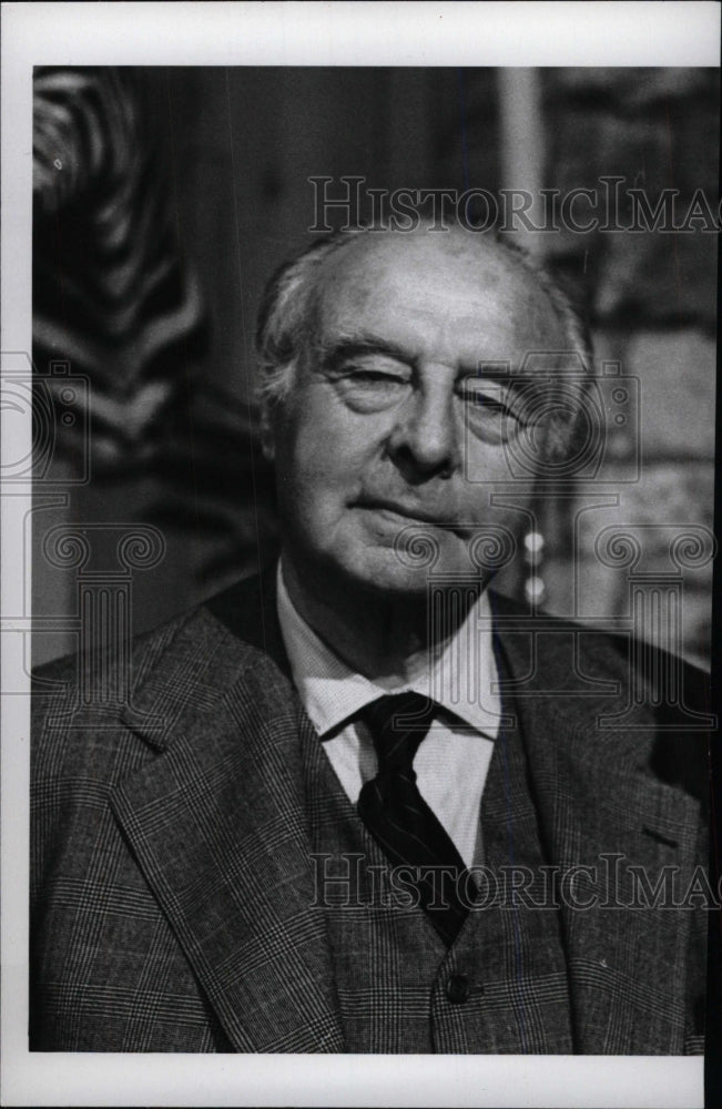 1977 Press Photo John Houseman actor - RRW98095 - Historic Images