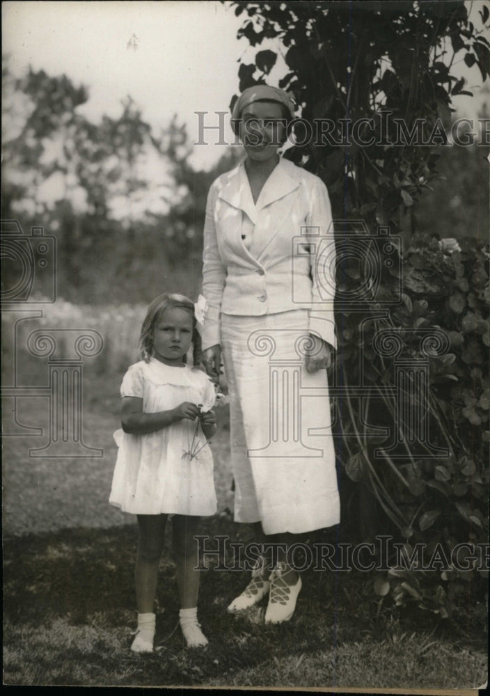 1934 Press Photo Mrs Marguerite Murphy Teahan and Sharo - RRW98263 - Historic Images