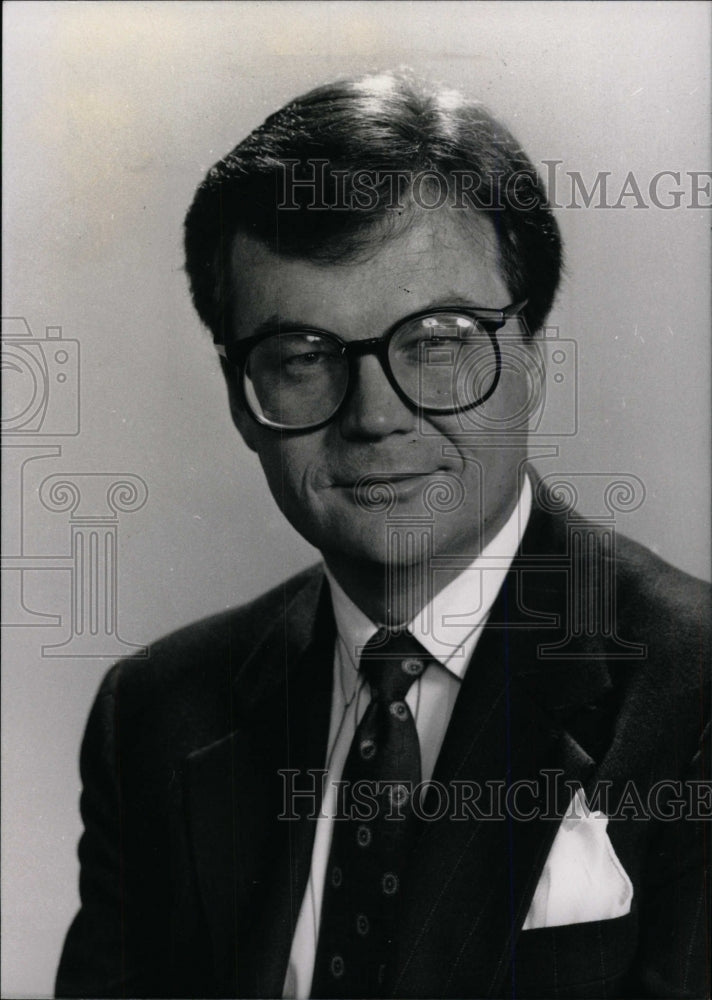 1992 Press Photo Donald Tucker United States - RRW98275 - Historic Images