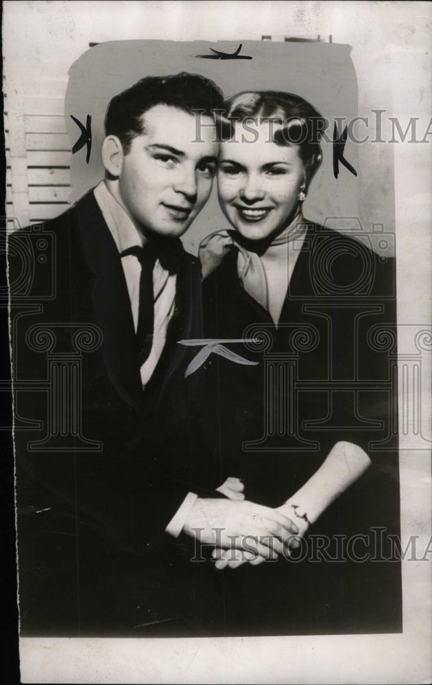 1954 Press Photo Darryl Glenn singer - RRW98523 - Historic Images