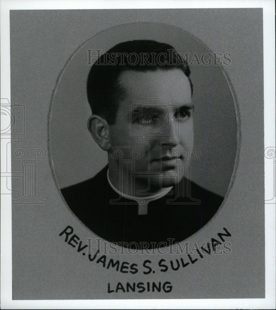 1993 Press Photo James S. Sullivan Catholic Pastor - RRW98549 - Historic Images