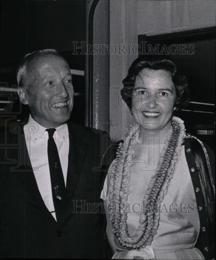 1962 Press Photo J Edward Day and his wife, Mary Louise - RRW98707 - Historic Images