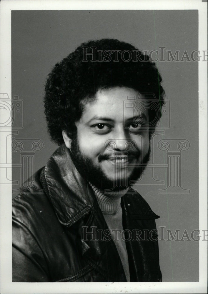 1981 Press Photo Jerry Cabell, News Writer - RRW99119 - Historic Images