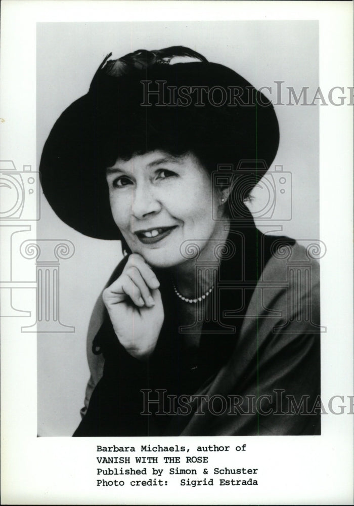 1992 Press Photo Barbara Michaels Vanish With The Rose - RRW99141 - Historic Images