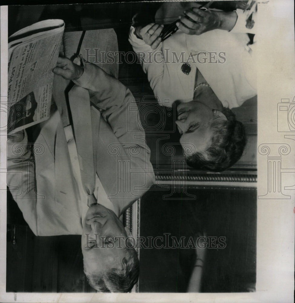 1955 Press Photo Mrs. Oveta Culp Hobby resigned - RRW99303 - Historic Images