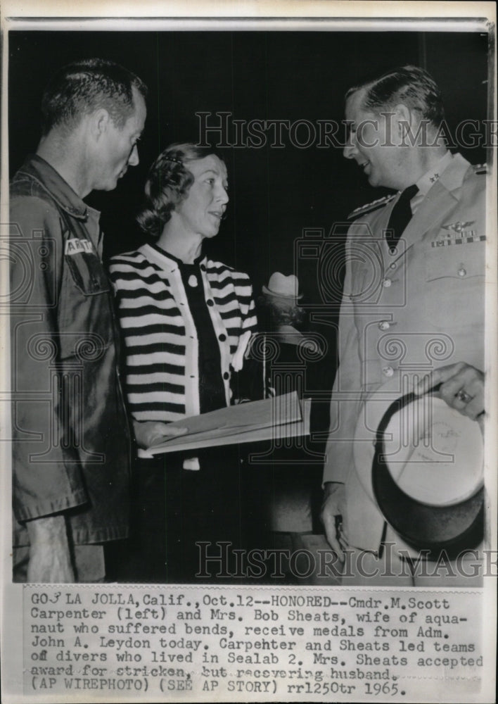 1965 Press Photo Diving Team Leaders Honored Sealab 2 - RRW99425 - Historic Images