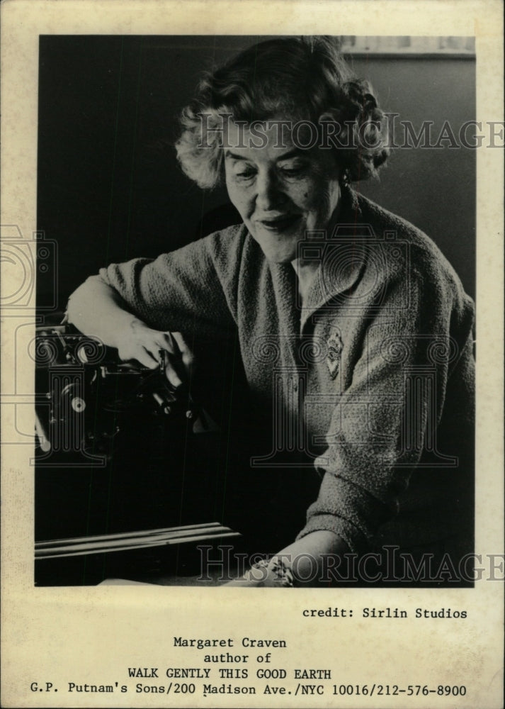 1978 Press Photo Margaret Craven - RRW99761 - Historic Images