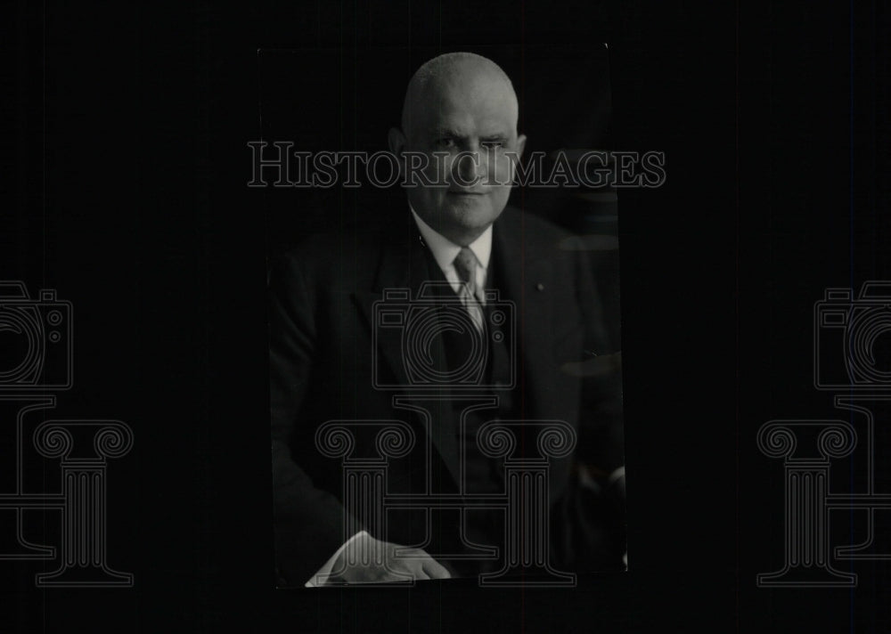 1930 Press Photo Portrait Study Dr Arcaya Minister US - RRW99799 - Historic Images