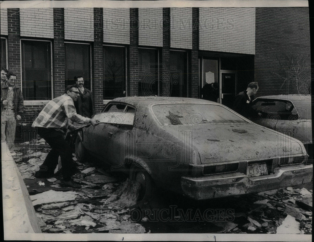 1976 Rain Tornado Churning roar Chicago - Historic Images