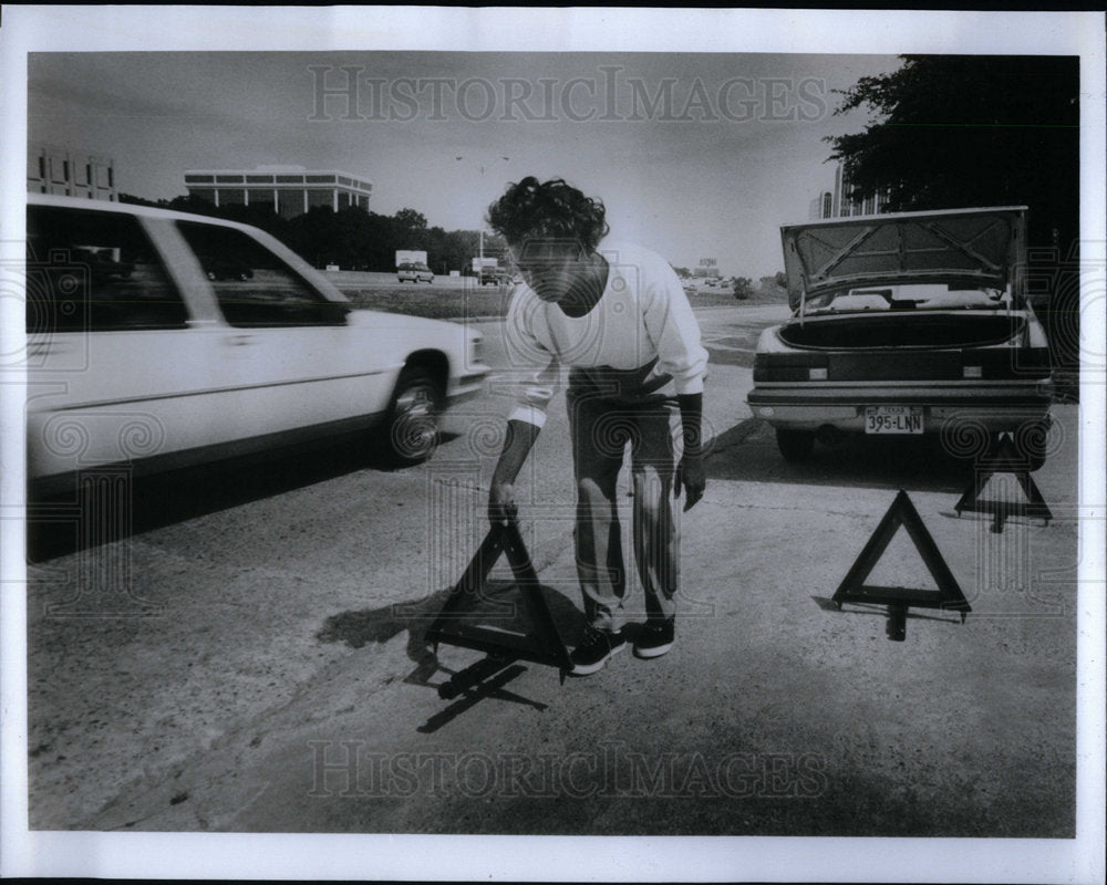 1994 Tire Puncture change - Historic Images