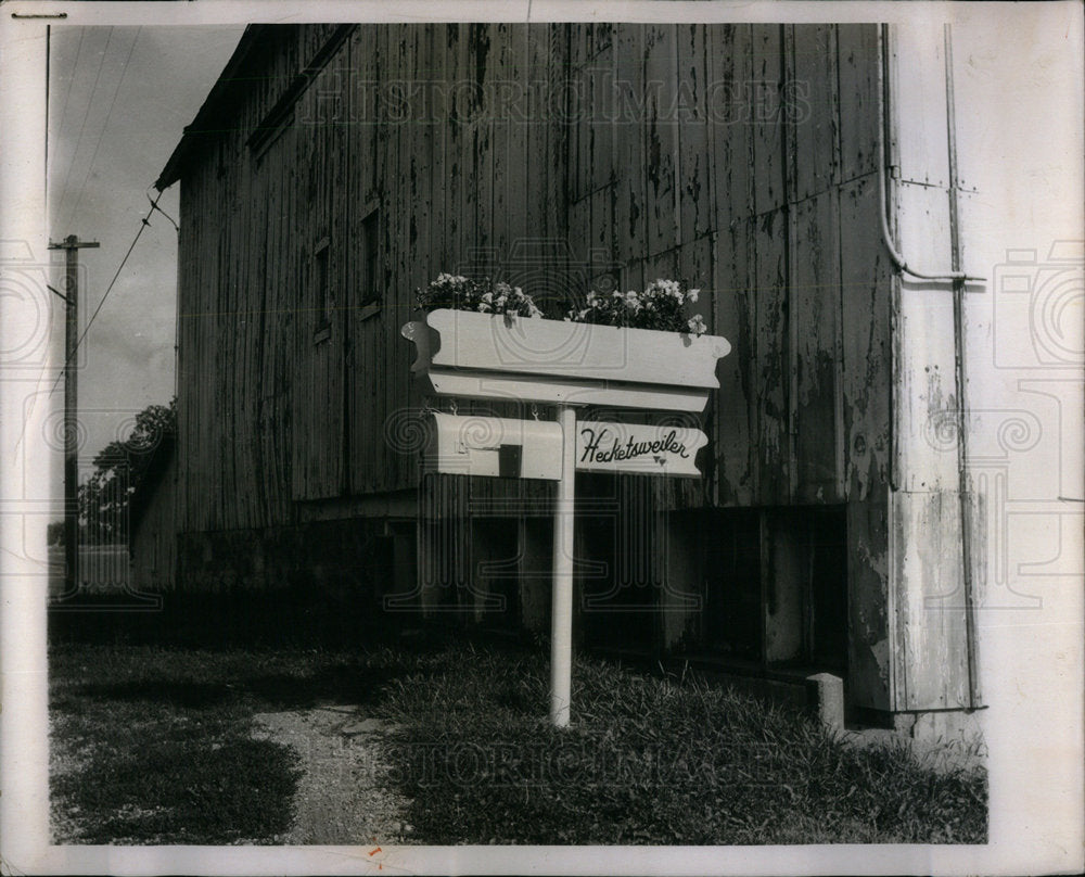 1962 Hecketsweiler Farm Decorated Mailbox - Historic Images