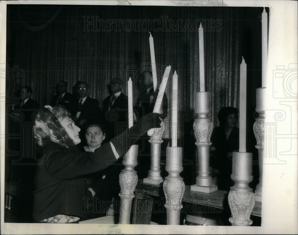 1963 Ghetto memorial service Zachery lights - Historic Images