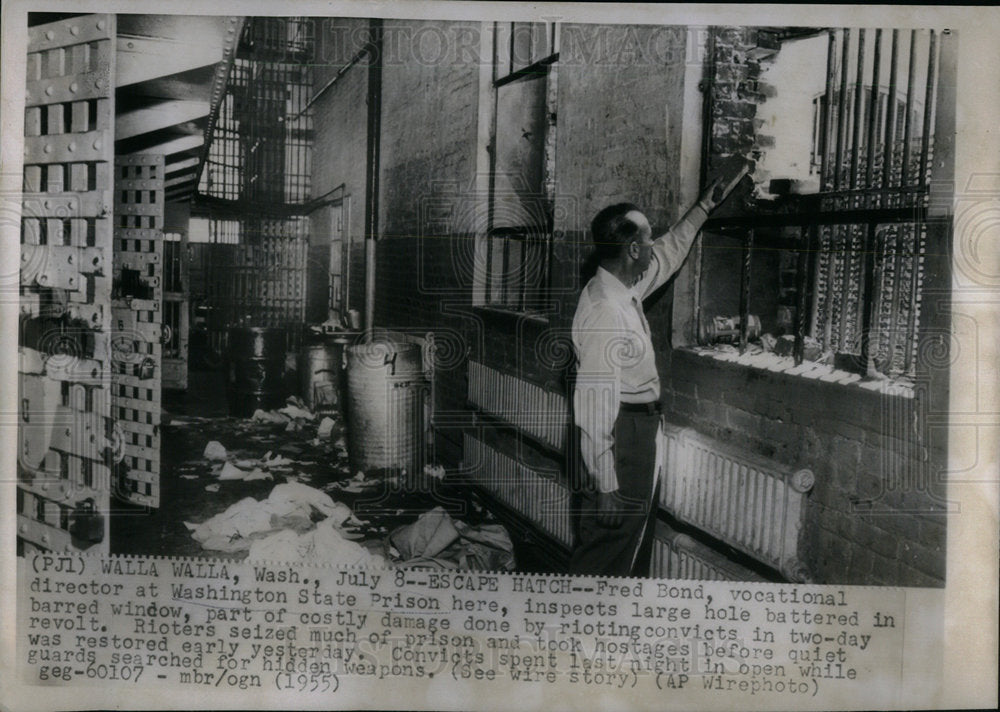 1955 Fred Bond Washington State Prison Hole - Historic Images