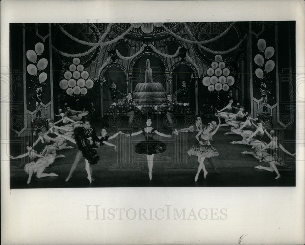 1955, Angela Leigh Lois Smith Jury Gotshalks - RRX00631 - Historic Images