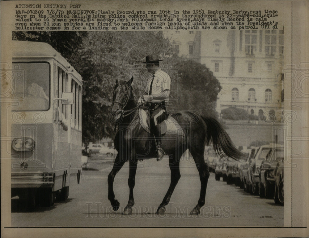 1970 Kentucky Derby run Capitol Mall police - Historic Images