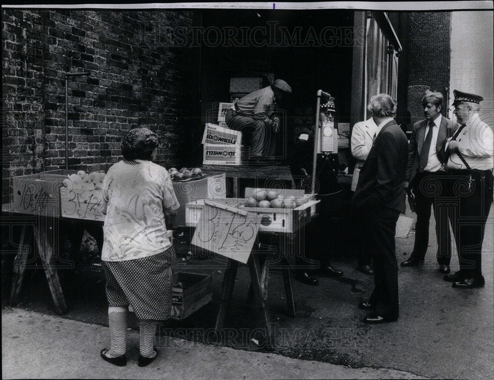 1975 Detectives scene double syndicate - Historic Images