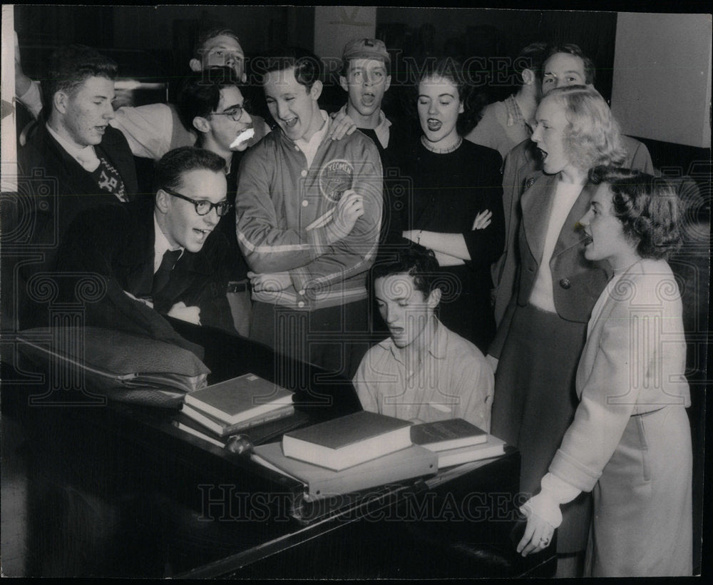 1947 Loyola University Student Michigan - Historic Images