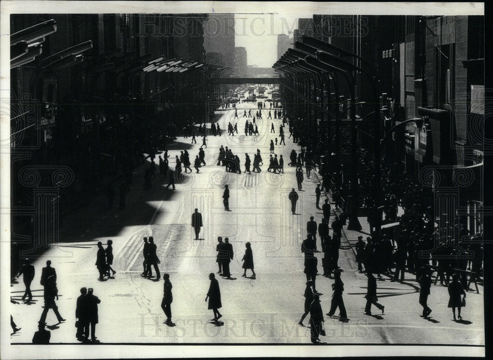 1977 Pedestrians Walking Chicago Area - Historic Images