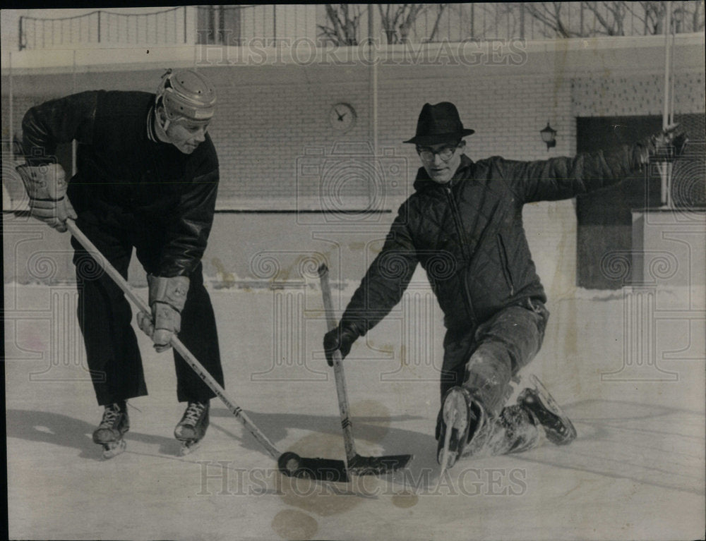 1965, Preist Play Hockey Common Skate - RRX01769 - Historic Images