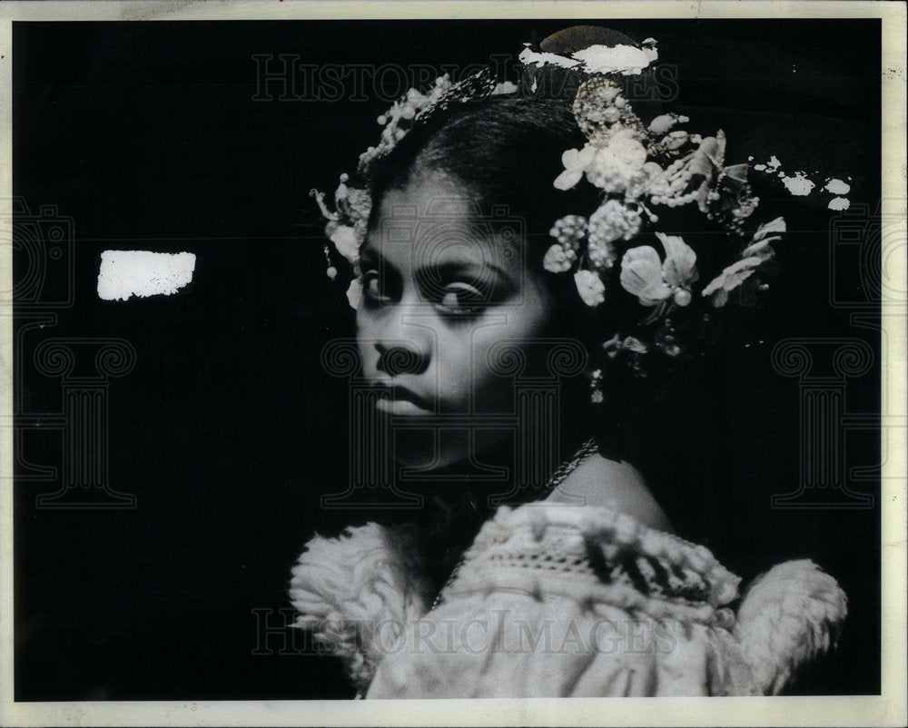 1981 Grupo Folklorico Panameno Dance Co - Historic Images