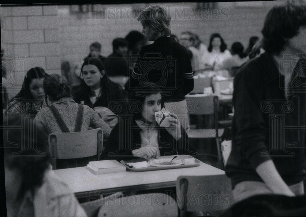 1974 Five Age Lonliness Erlen Teenager - Historic Images