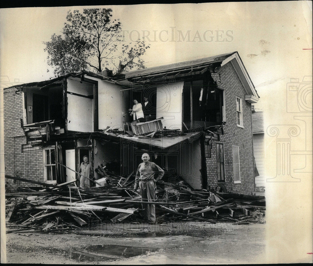 1965 Illinois Crash Building Two Story - Historic Images