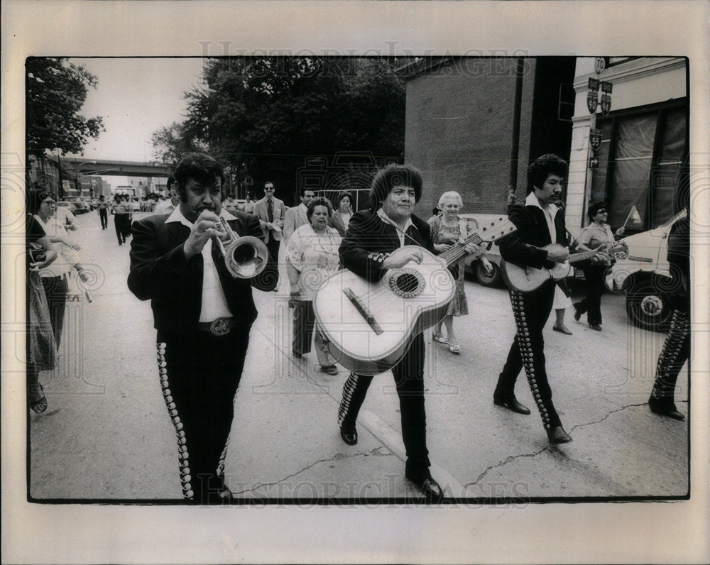 1981 Music Down Small Fun Parade - Historic Images