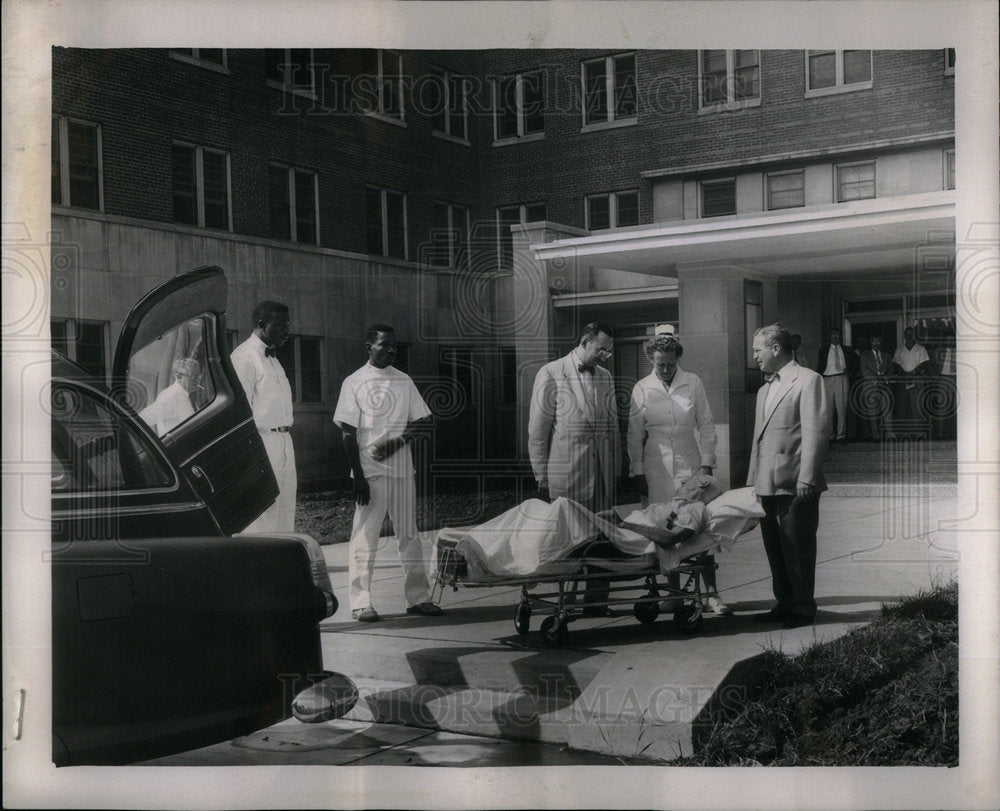 1953 VA West Side Hospital First Patient - Historic Images