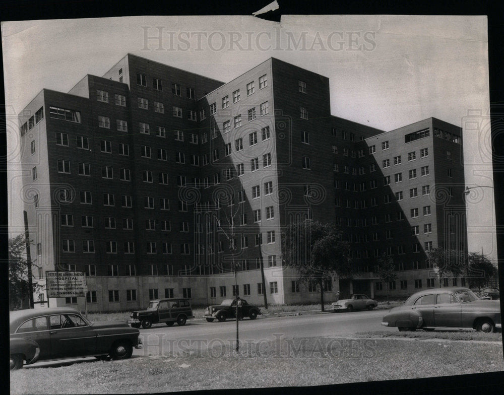 1953 Hospital Right Exterior Adm Chicago - Historic Images