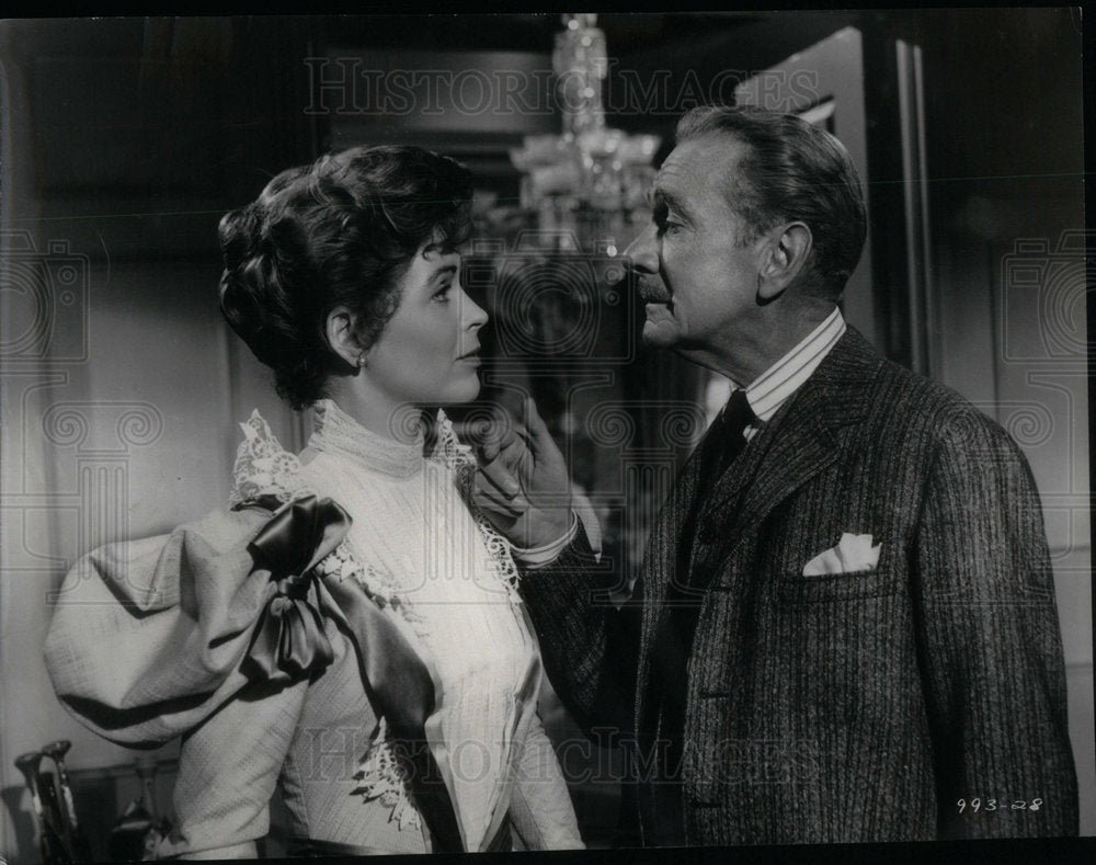 1959 Dorothy McGuire Clifton Webb Actor - Historic Images