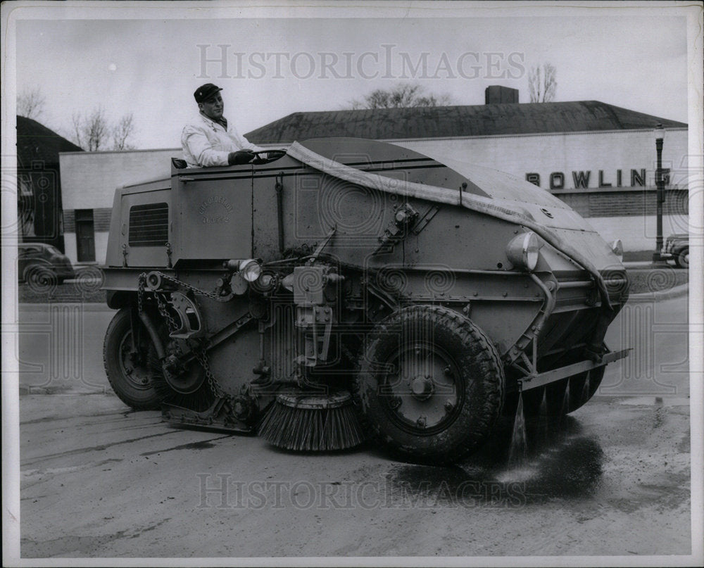 1947 Steet Sweeper City Equipment Detroit - Historic Images