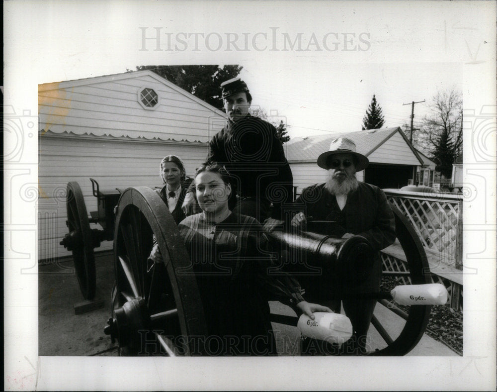 1991 Cannon Helps Remember the Past  - Historic Images